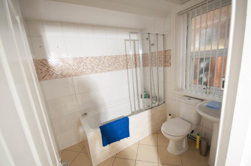 Marley Mansion Apartments - Borough بيركينهيد الغرفة الصورة
